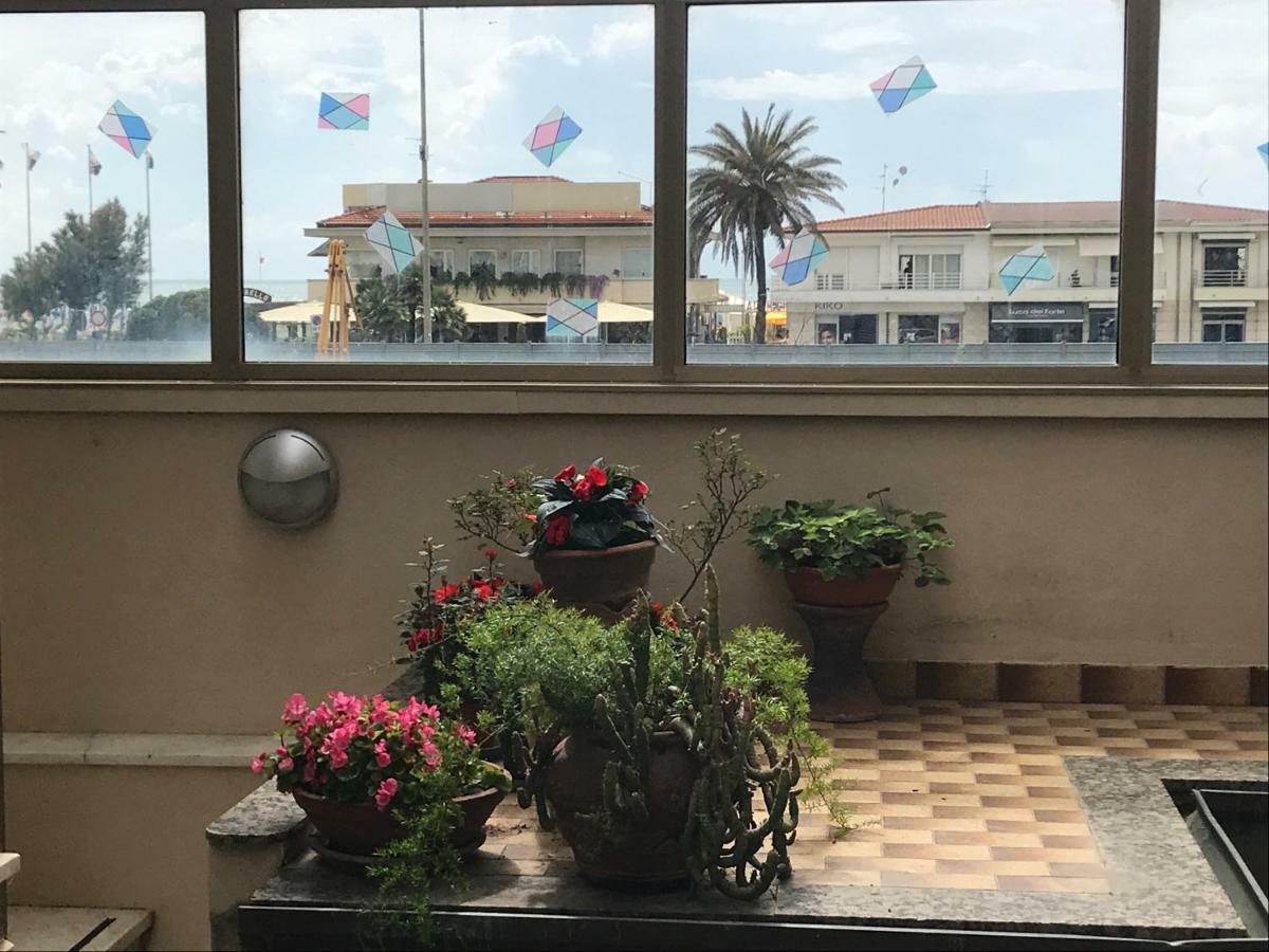 Casa Celeste Apartment Viareggio Exterior foto