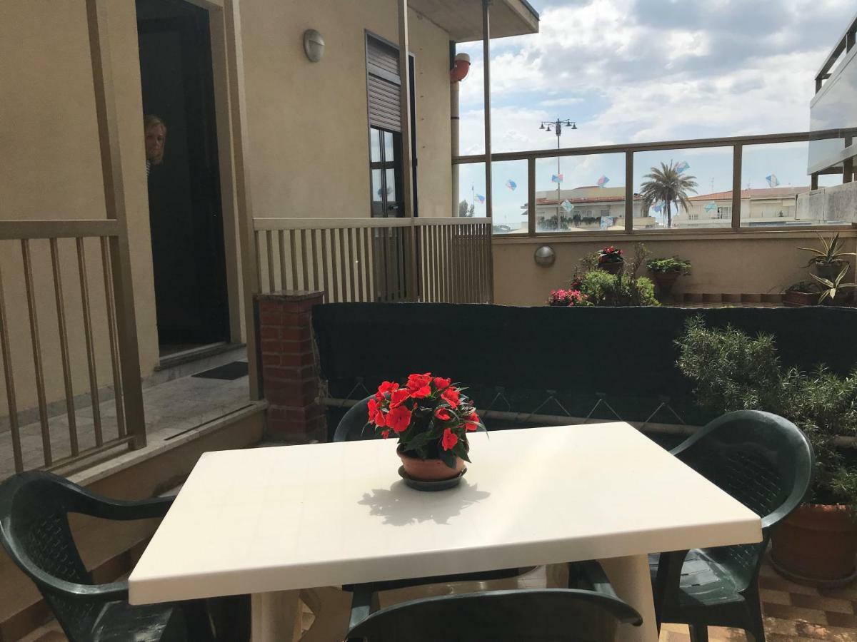 Casa Celeste Apartment Viareggio Exterior foto